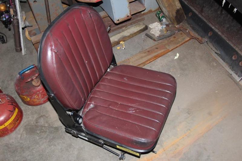 lot 49 image: Bostrom Seating, Viking T-Bar Low P...