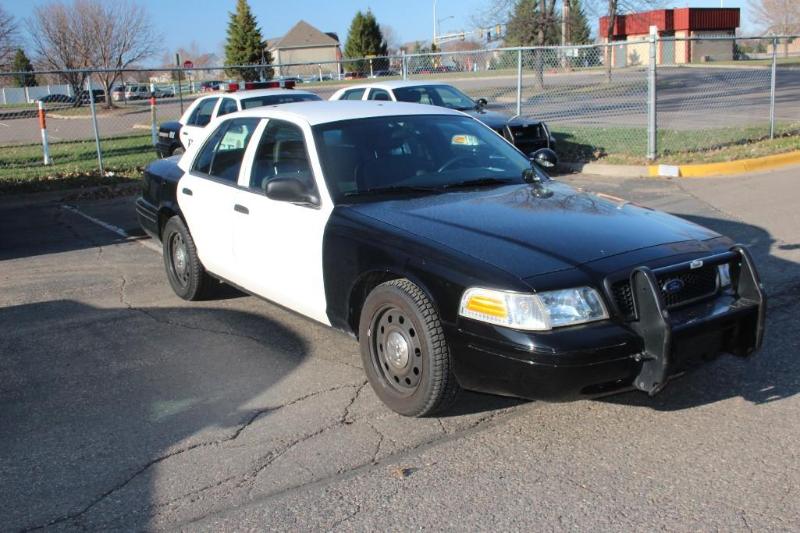 lot 5 image: 2007 FORD CROWN VICTORIA POLICE INT...