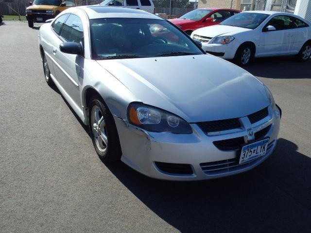 lot 8 image: 2004 DODGE STRATUS VIN 4B3AG42G24E...