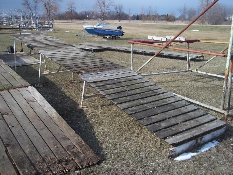 4 x 24 Standing Steel Dock with w...