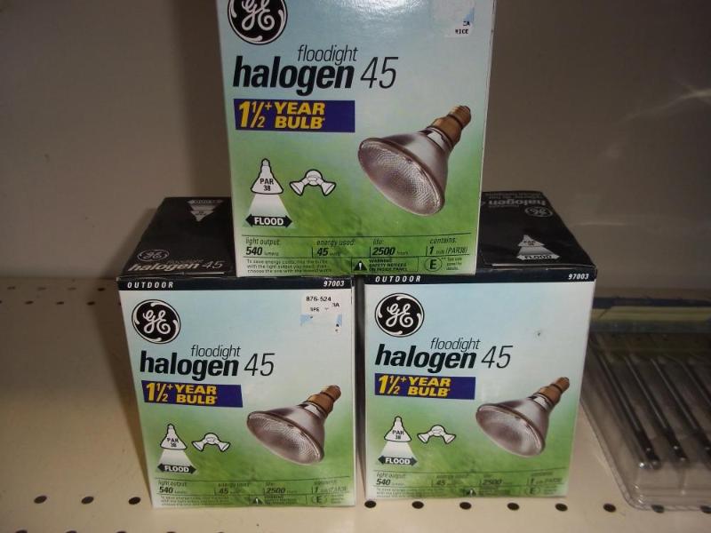 3 Halogen flood light Light bulbs...