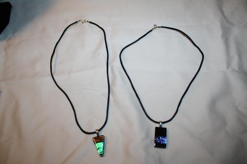 lot 105 image: 2 Jewelry necklaces...