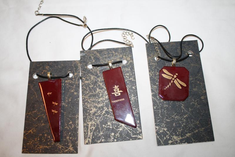 lot 107 image: 3 Jewelry necklaces...