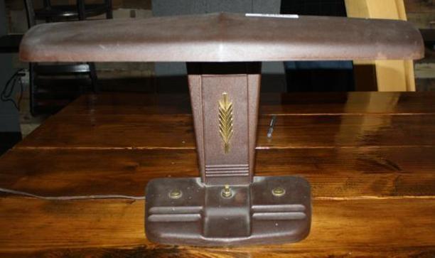 lot 22 image: Antiqueretro metal Moe light desk ...