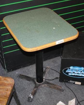 lot 35 image: Formica restaurant table 19 x 24 x ...