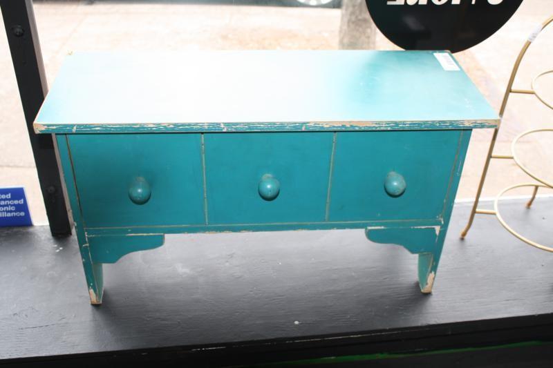 lot 60 image: Drawer 24 x 16 x 9...