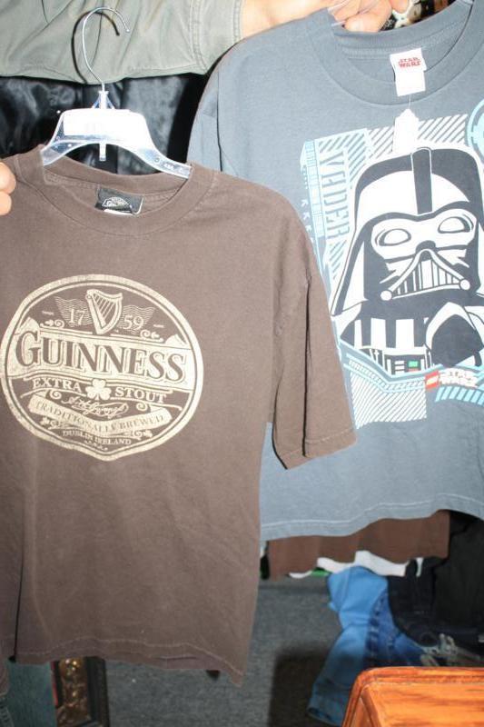 lot 81 image: Vinatge and newer Assorted mens t-...