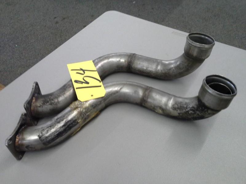 lot 134 image: (QTY 2) PIPE TRANS. OIL COOLER (OUTLET) GILLIG 55-19372-002