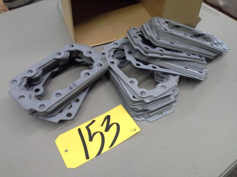 lot 153 image: (QTY 100) GASKET TRANSMISSION PTO  B400 GILLIG LOW FLOOR  23048037
