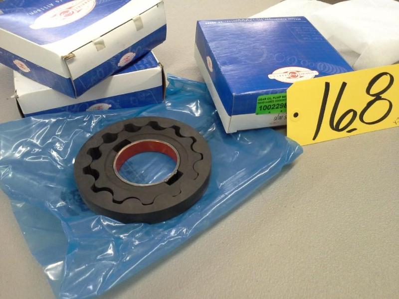 lot 168 image: Qty 3 GEAR OIL PUMP B500 29515691