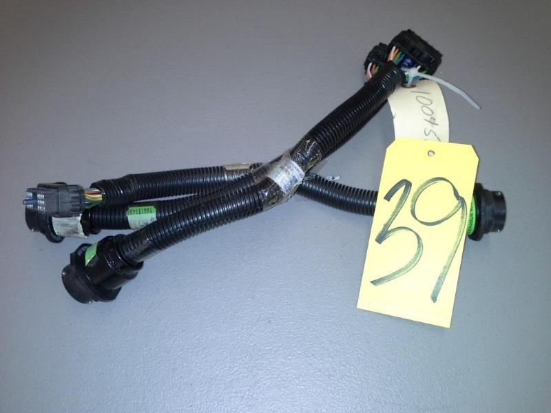 lot 39 image: (QTY 3) HARNESS TRANSMISSION INTERFACE SQUARE TO ROUND ON VEHICLE B500 29519210