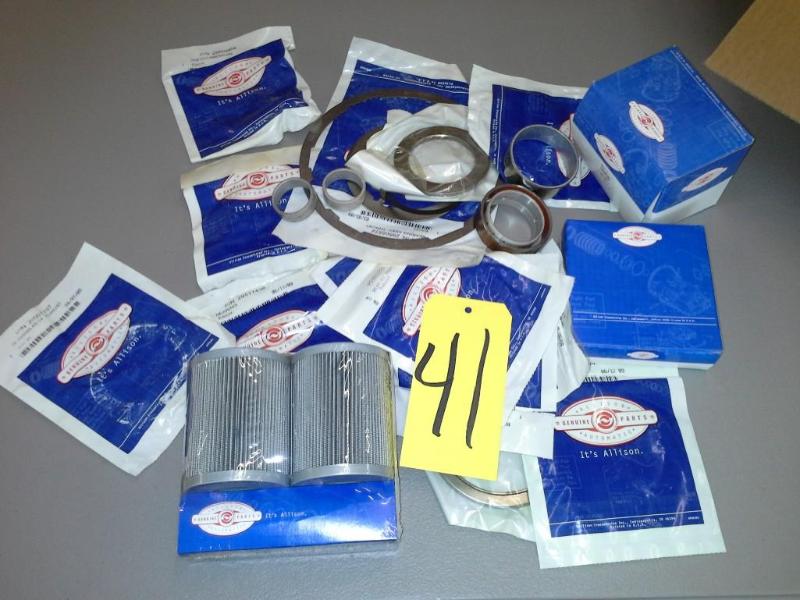 lot 41 image: KIT TRANSMISSION REBUILD B500