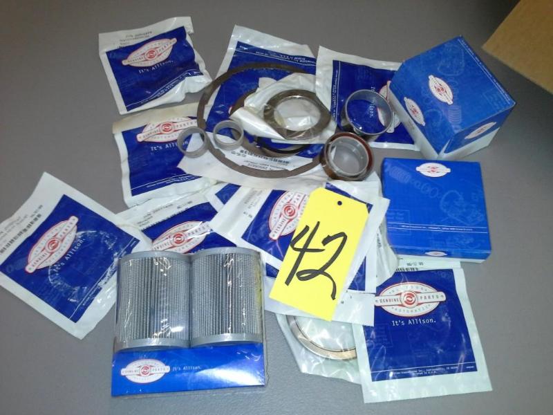 lot 42 image: KIT TRANSMISSION REBUILD B500