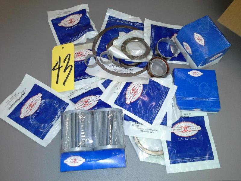 lot 43 image: KIT TRANSMISSION REBUILD B500