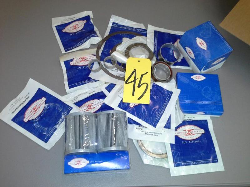 lot 45 image: KIT TRANSMISSION REBUILD B500