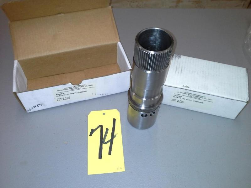 lot 74 image: Qty 2 SLEEVE OIL PUMP B500 29516488