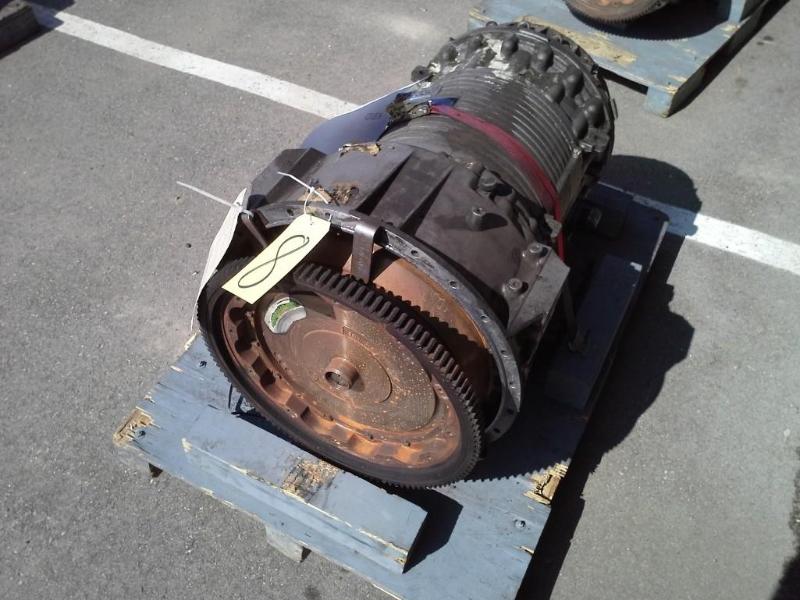 lot 8 image: TRANSMISSION B500 GILLIG