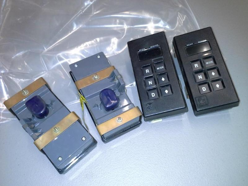 lot 90 image: Qty 2 SELECTOR TRANS SHIFT B500 GILLIG 2300-300s