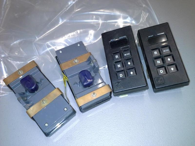 lot 91 image: Qty 2 SELECTOR TRANS SHIFT B500 GILLIG 2300-300s
