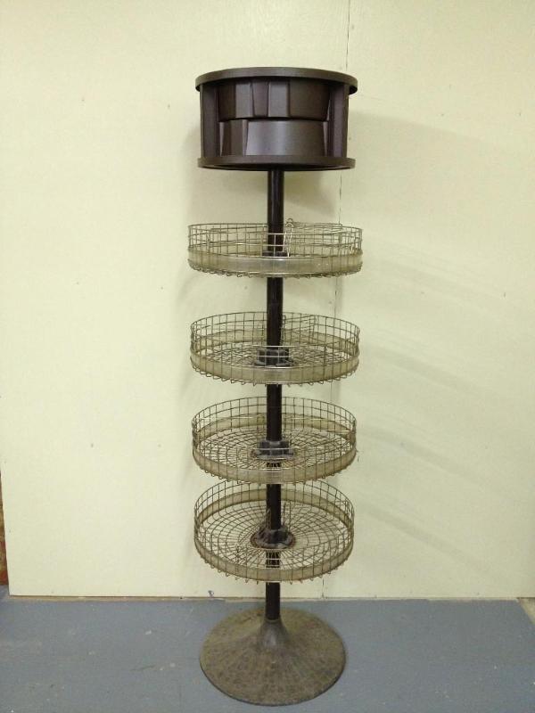 lot 19 image: Large Candy Merchandiser