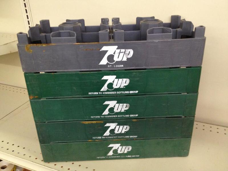 lot 33 image: 5 7up Crates