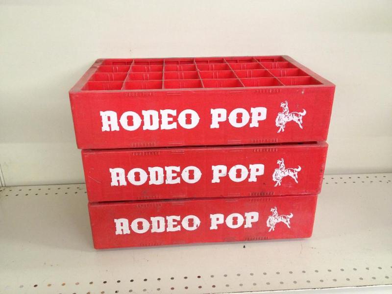 lot 37 image: 6 Vintage Rodeo Pop Crates