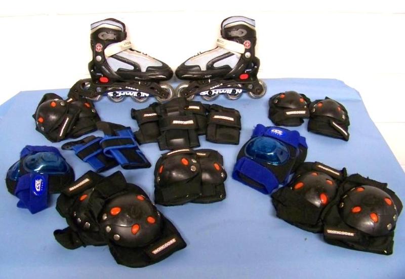 lot 10 image: Roller Blades (Inline Skates) and Protective Pads