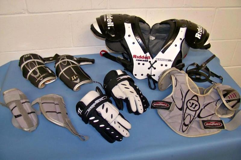 lot 23 image: Kids Lacrosse Gear