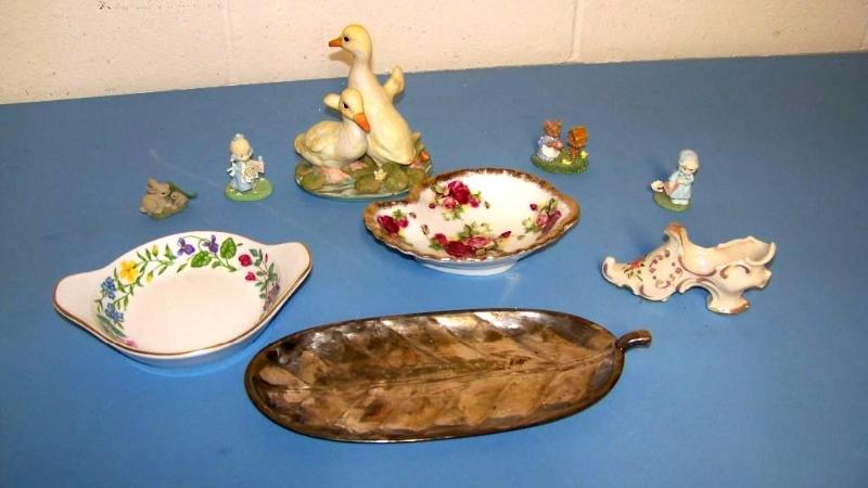 lot 36 image: Ceramic  Glass  Silver  Decorations  Figurines  Serving Dishes