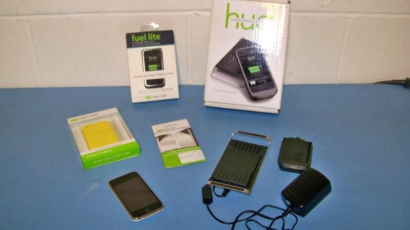 lot 4 image: Apple, 32GB, 3GS, iPhone and Accessories