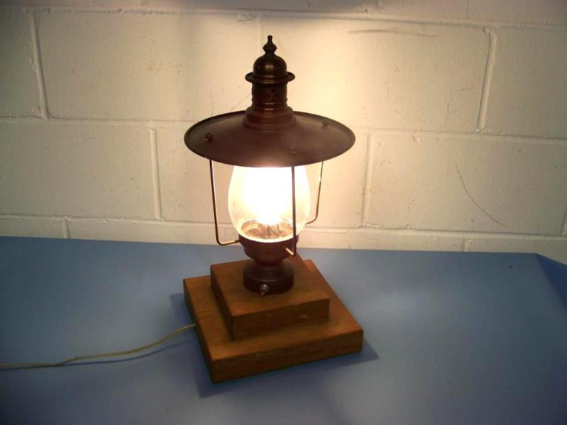 lot 65 image: Old, Latern Style, Brass-Looking Table Lamp
