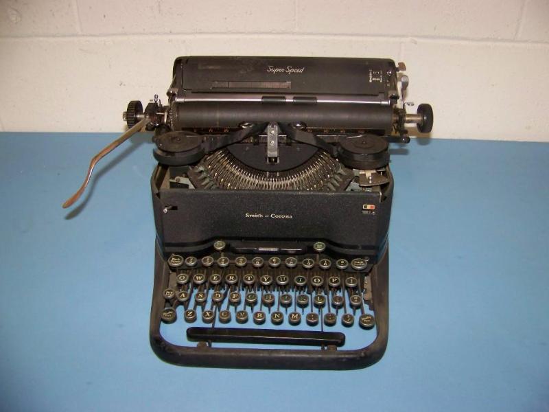 lot 70 image: L.C. Smith and Corona, Super Speed, Typewriter - VINTAGE  COLLECTABLE  ANTIQUE