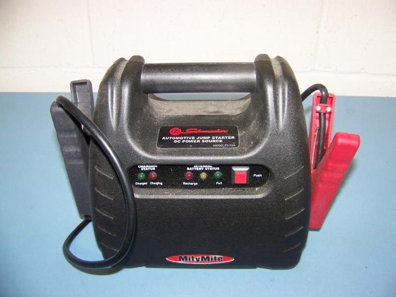 lot 87 image: Automotive Jump Starter  DC Power Source