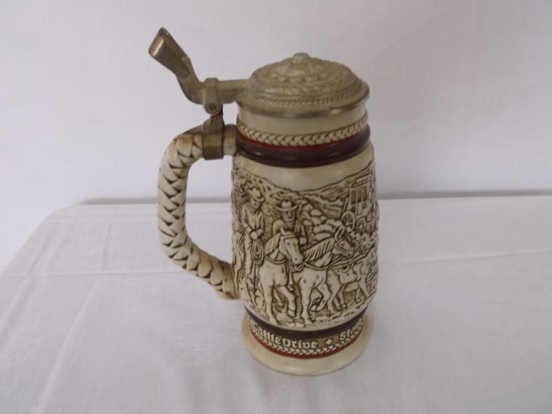 Nice collectible Avon beer stein 4&...