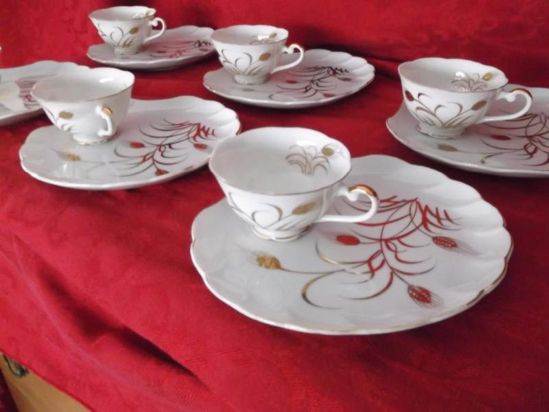 Nice Lefton Snack set comes with 6...