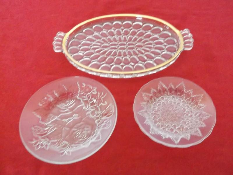 3 Nice pieces of glassware all in g...