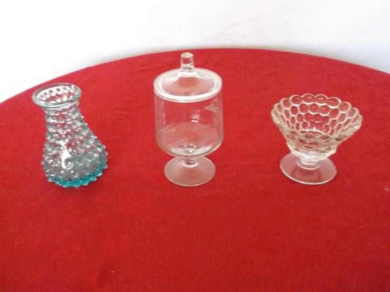 Blue knobbed vase&nbsp etched glas...