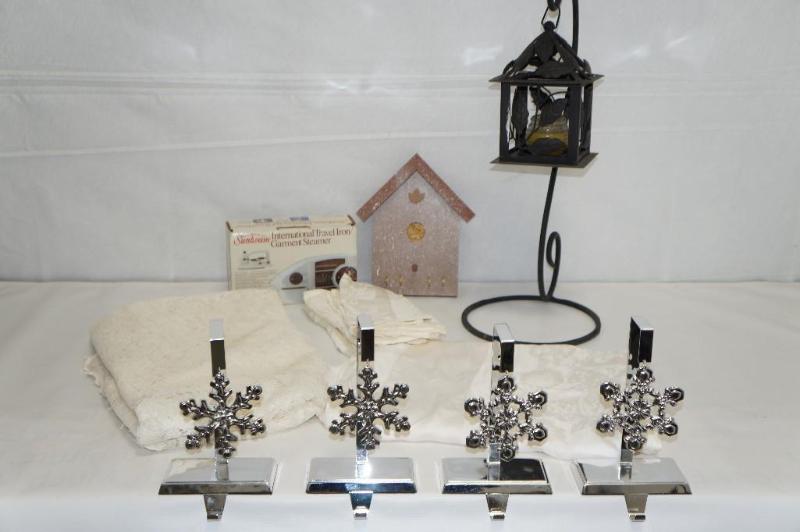 lot 20 image: Variety of Home Goods