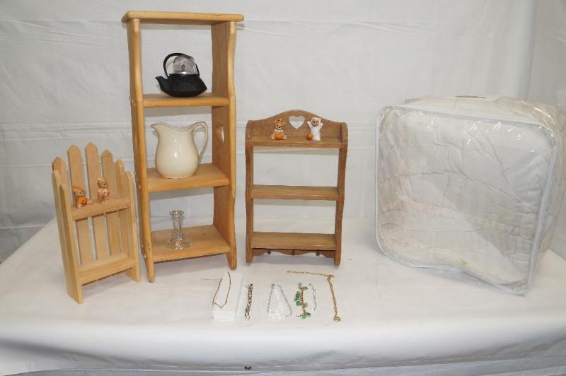lot 50 image: Nice Lot of Home Goods & Jewelery
