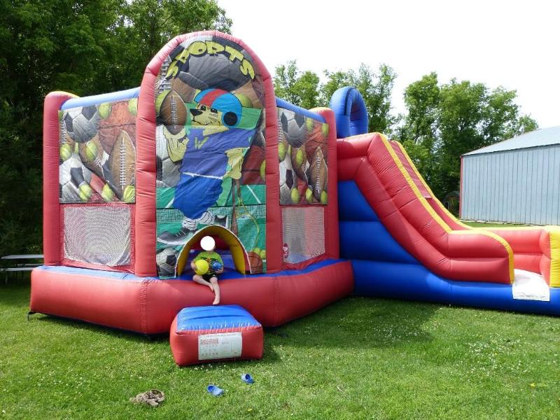 Sports 3-In-1 Combo Bouncy House