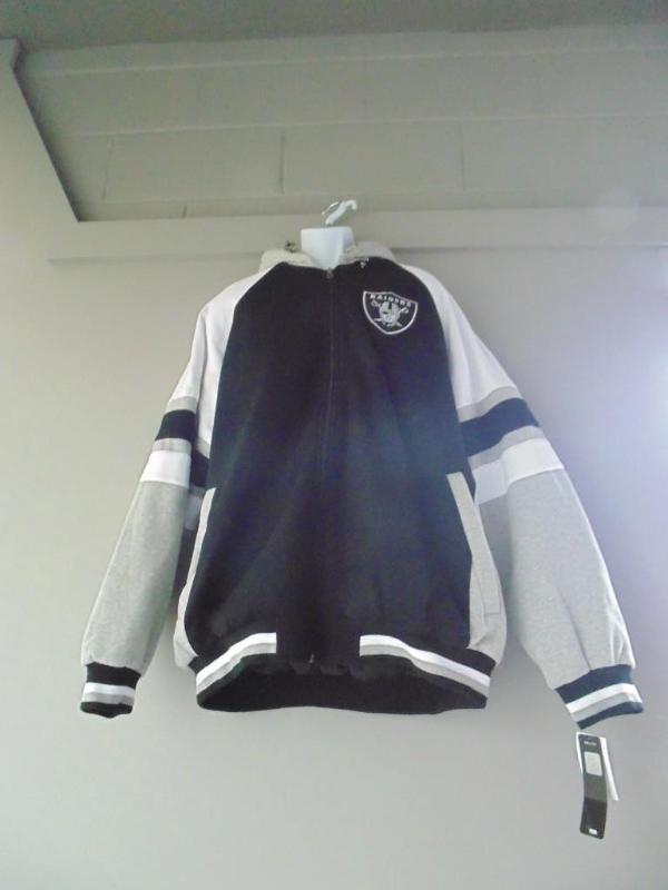 lot 17 image: Oakland Raiders Mens Logo Jacket XXL