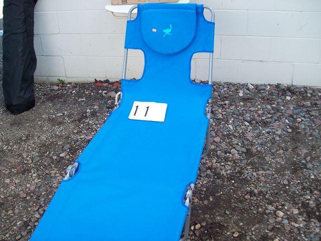 Folding Chaise lounge with Face and...