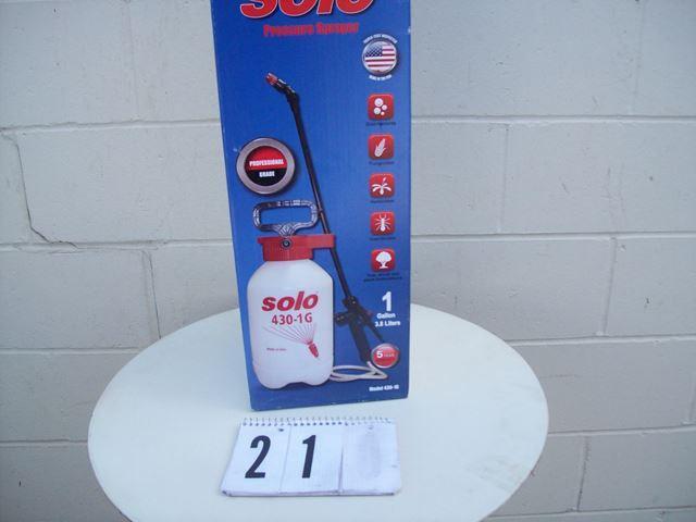 Solo Pump up sprayer, 1 Gallon in b...