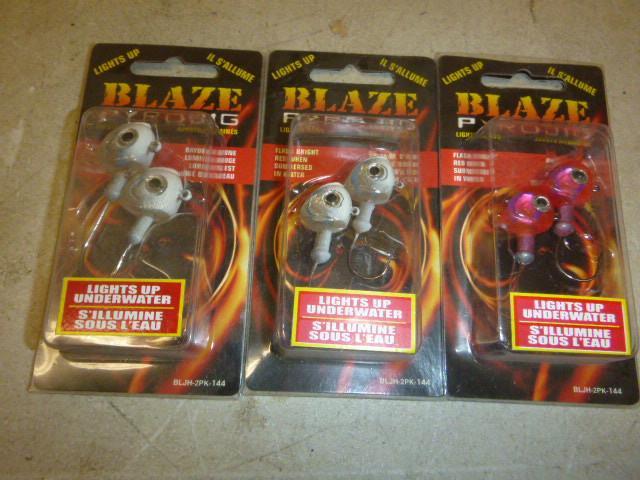 3 2-Pack Blaze Pyrojig Lights Up Un...