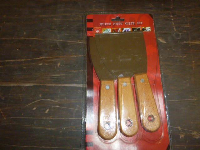 3 Piece Putty Knife Set...
