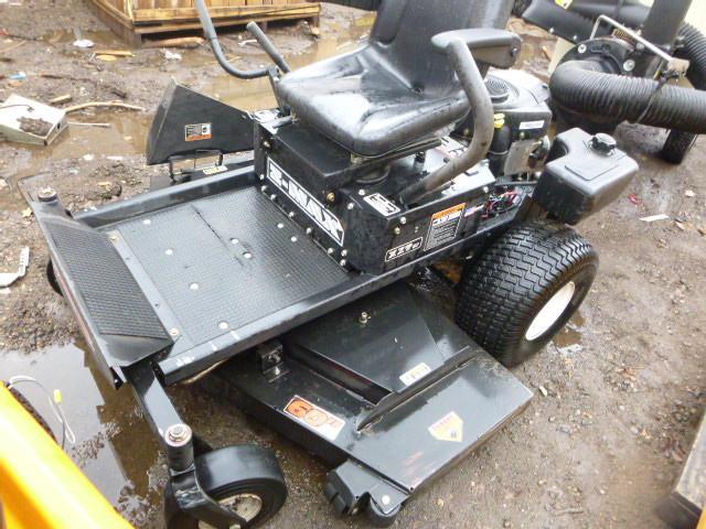 Swish XZT Zero Turn Lawn Mower Mode...