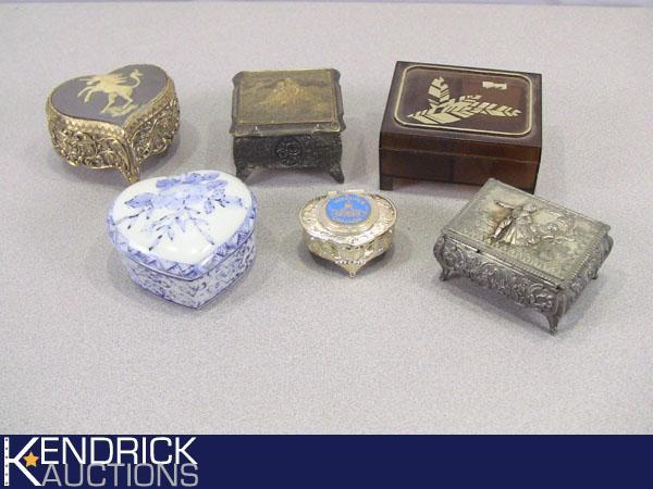 Lot of Vintage Music Boxes, and Trinket Boxes