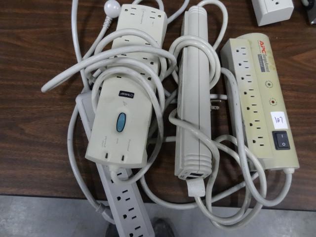 lot 107 image: 4 outlet strips...