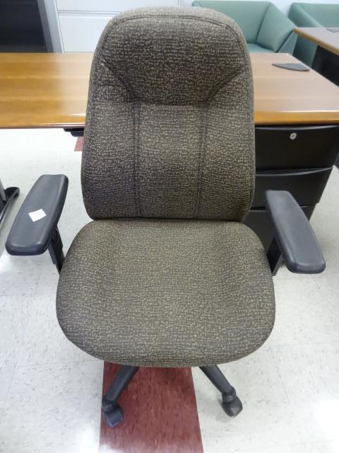 lot 11 image: Office chair on wheels...