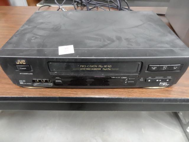 lot 123 image: JVC HR-VP646U VCR...